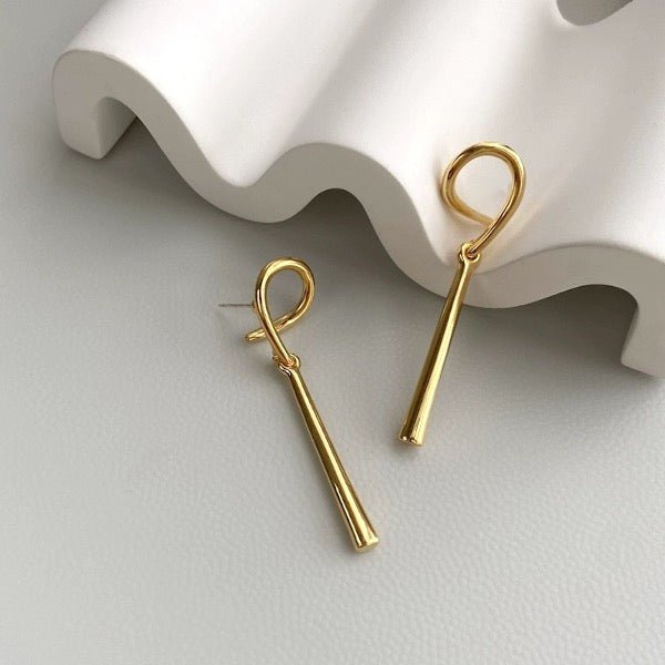 Geo Elegance – Minimalistische Geometrische Oorbellen met Gouden Afwerking