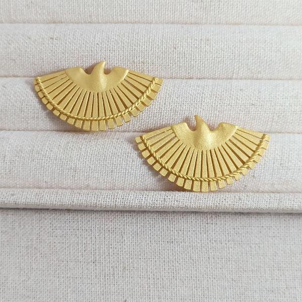 Swallow Grace – Symbolische Zwaluw Oorbellen met 18K Goudafwerking