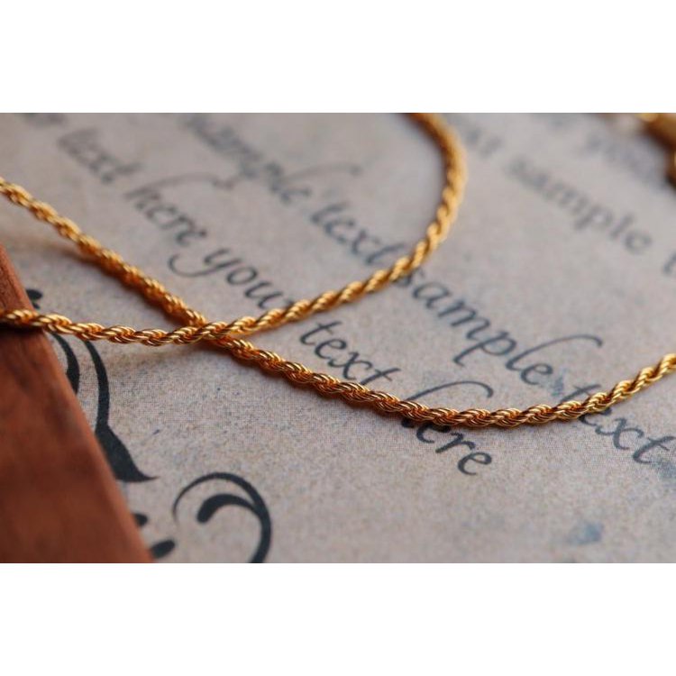 Braided Glow – Verstelbare Goudvermeil Ketting met Gevlochten Design