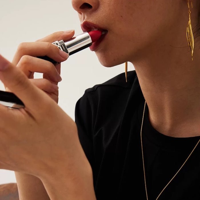 Golden Leafdrop – Elegant & Natuurlijk met Subtiele Glans