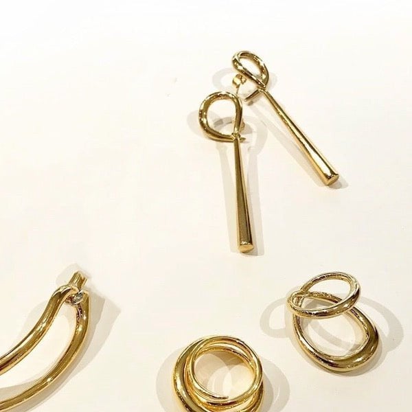 Geo Elegance – Minimalistische Geometrische Oorbellen met Gouden Afwerking