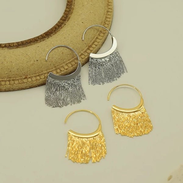 Glamour Tassels – Delicate Kwastjes Oorbellen met Gouden en Zilveren Kettingen