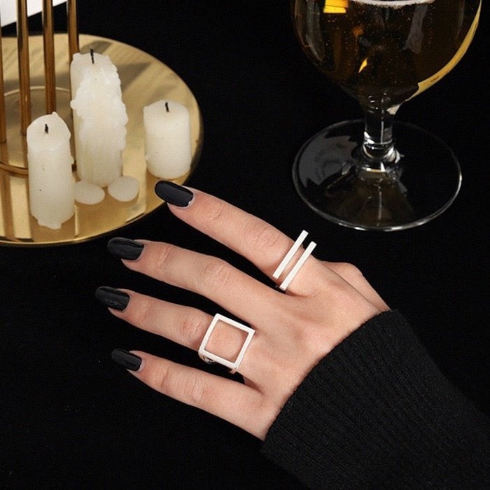 Statement Ring Gina – Strak Geometrisch Design met Moderne Edge