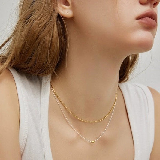 Layered Grace – Verfijnde Gelaagde Kettingenset met Gouden Accent