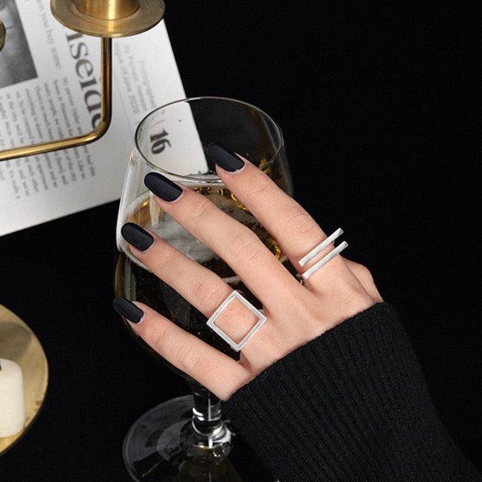 Statement Ring Gina – Strak Geometrisch Design met Moderne Edge