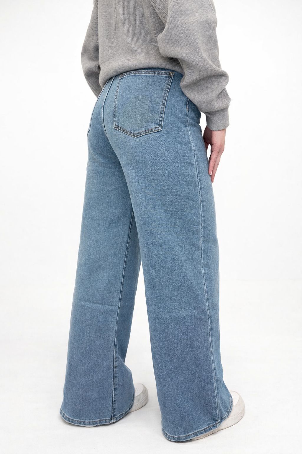 Wide leg jeans