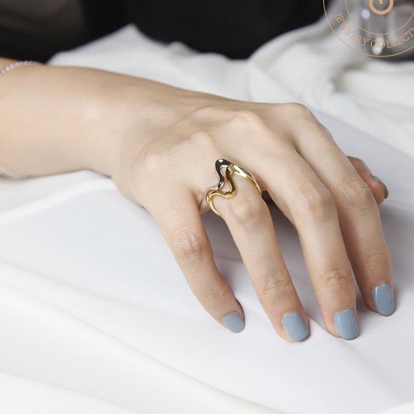 Hartslag Ring – Tijdloze Unisex Ring met Uniek ECG-Design